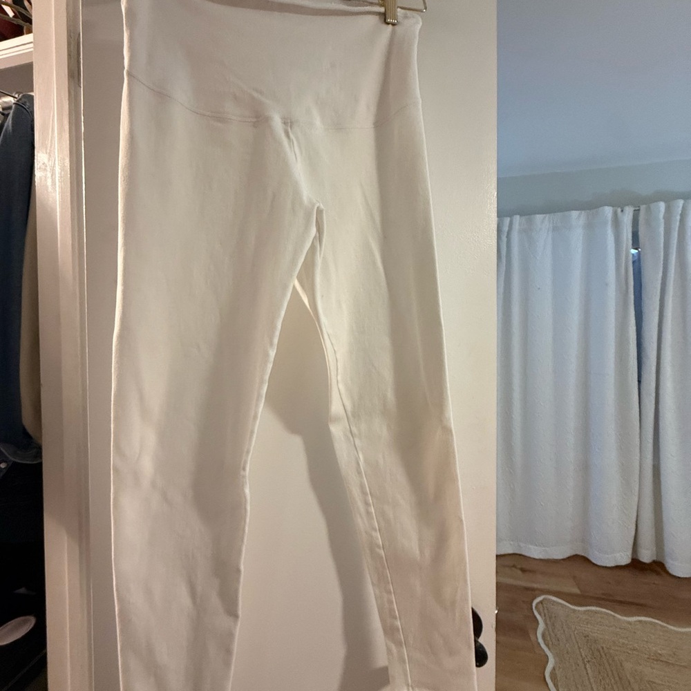 White Yummie Denim Leggings